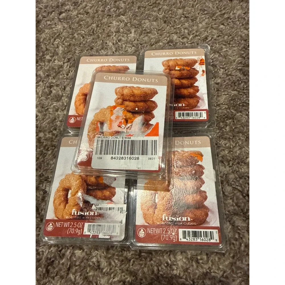Fusion Churro Donuts Scented Wax Cubes 2.5 oz Lot of 4 Bakery Scent Cinnamon